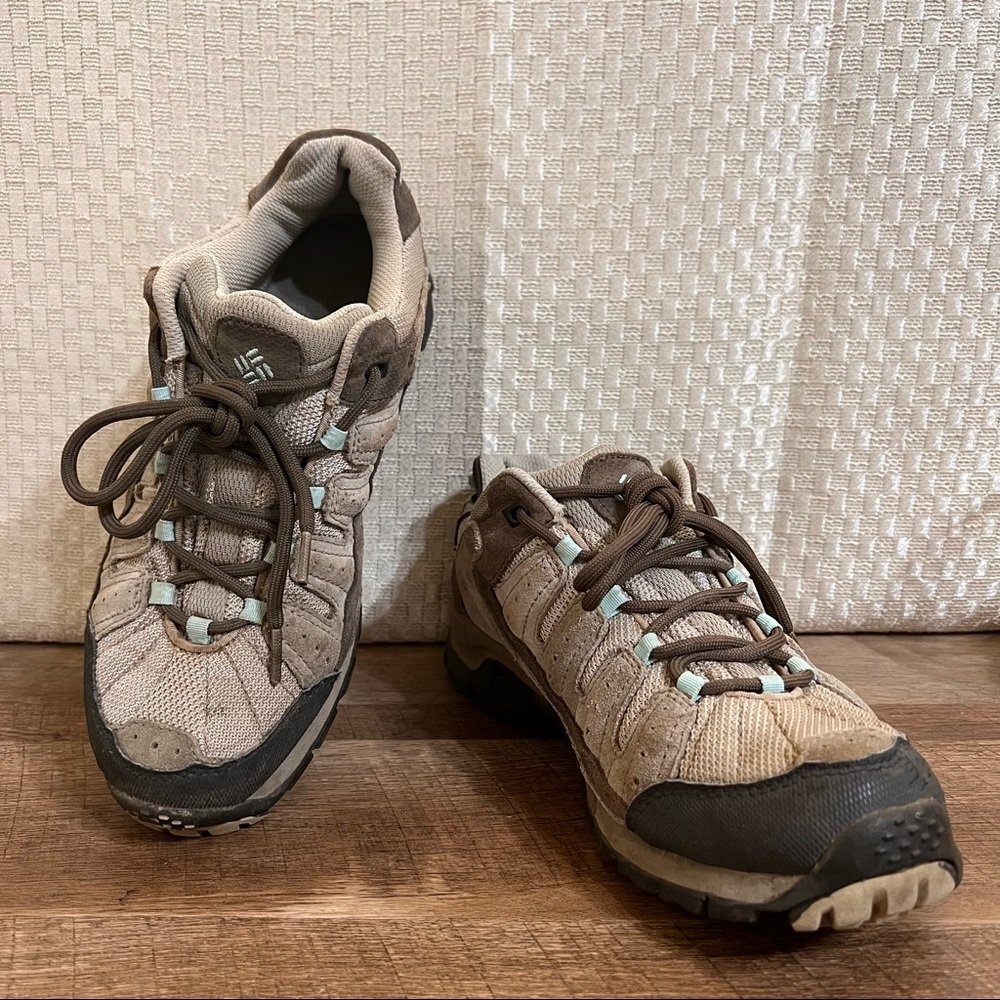 COLUMBIA PIMA BEIGE HIKING TRAIL SNEAKER WOMEN'S SZ 10